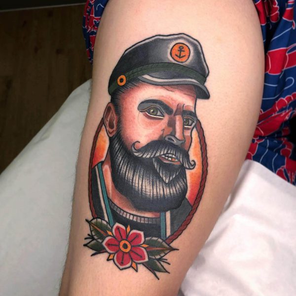 Traditional Oldschool Seemann / Sailor Tattoo von Harry Hafensänger aus Hamburg. Entstanden in seinem Tattoostudio Holy Harbor Tattoo auf der Hamburger Sternschanze.